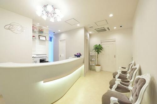銀座Mitaクリニックの受付・待合室